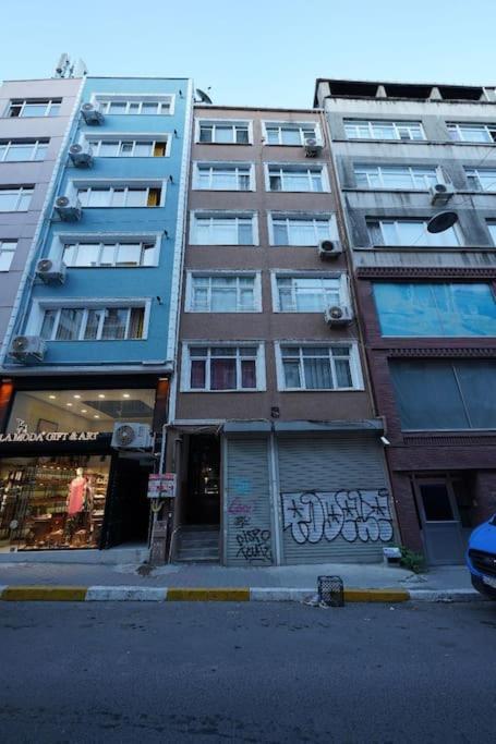 Galata Tower/galataport 2+1 *